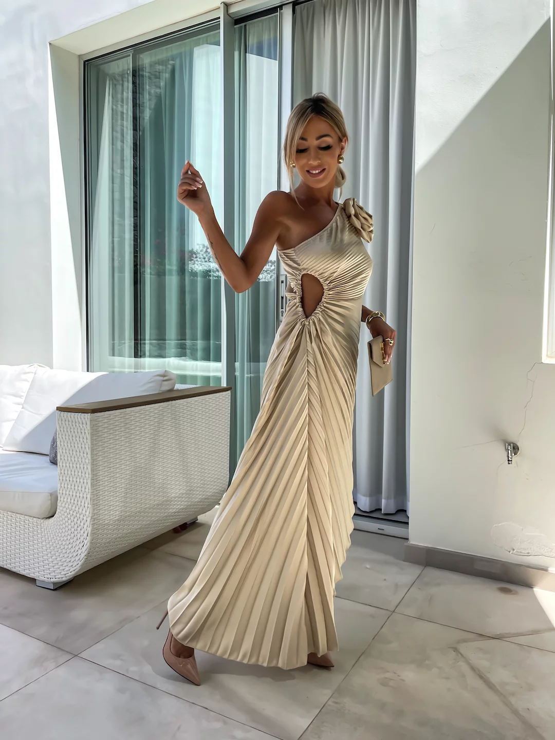 Rose Flower Pleated One-shoulder Dress